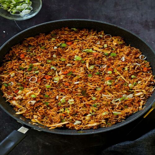 Easy Schezwan Fried Rice (30 minutes, one-pan meal) (1)